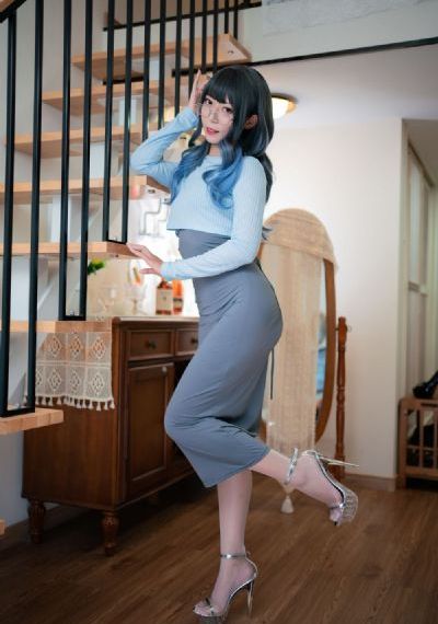 女生放屁臭气熏天故事_快播高清无删减WWW